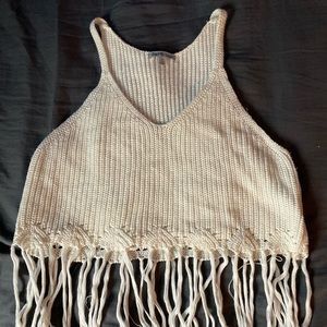 WHITE KNITTED CROP TOP